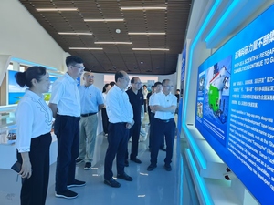 市人大常委会机关党支部赴琼海市开展主题党日活动